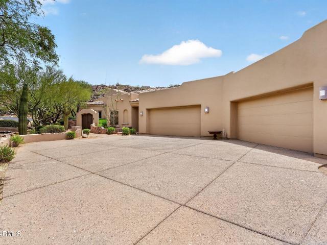 1611 e desert willow drive
