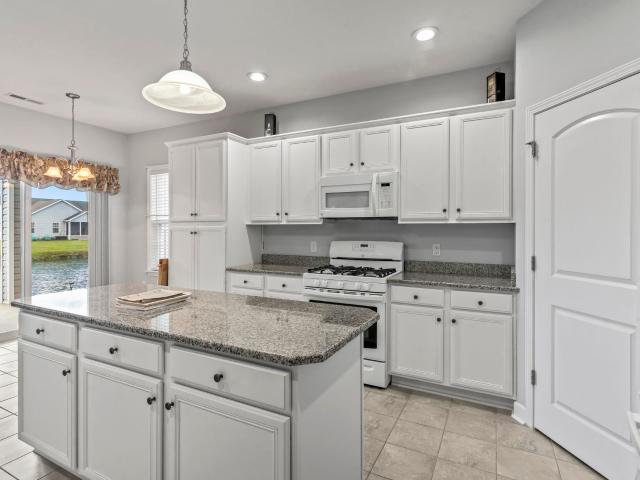 1611 Sapphire Dr