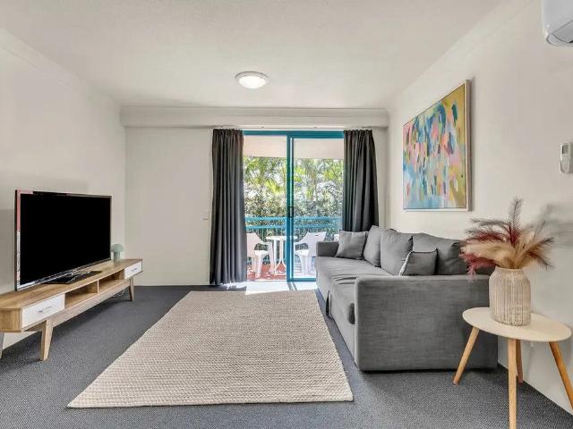 16/11 17 Philip Avenue, Broadbeach, QLD 4218