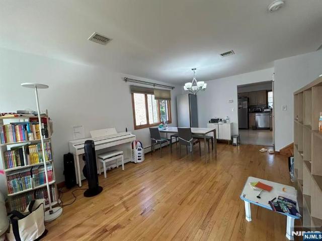 1611A Gerome Avenue A, Fort Lee, US, NJ