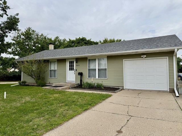 1612 Middle Rd, Camanche, IA 52730