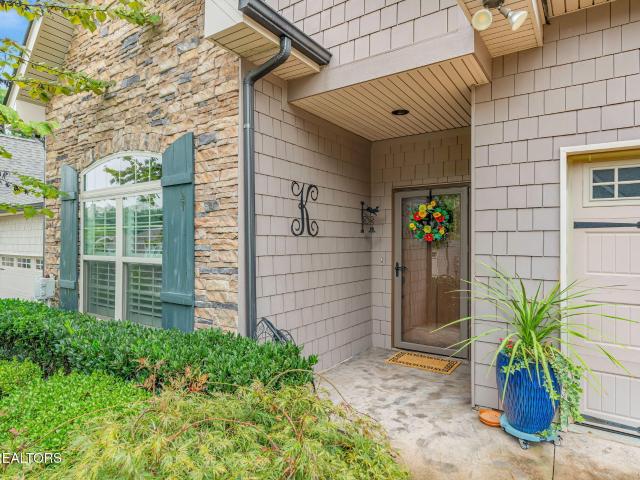 1612 Cottage Wood Way