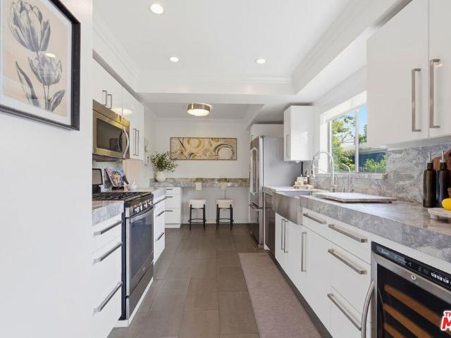 1613 Manning Avenue A
