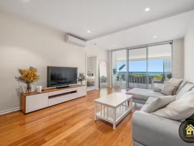 16/13 O'connor Close, North Coogee, WA 6163