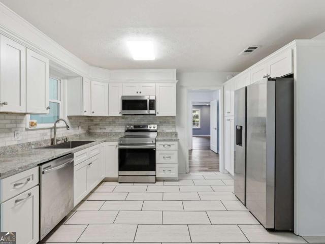 1613 Lake Drive