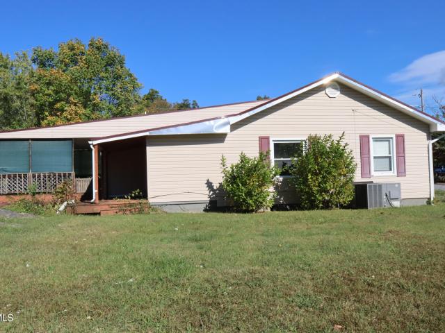 1613 Scenic Drive