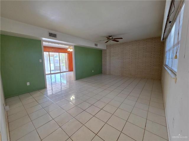 1613 W Fern Avenue