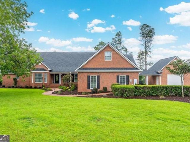 161 Green Tree Dr, Broxton, GA 31519