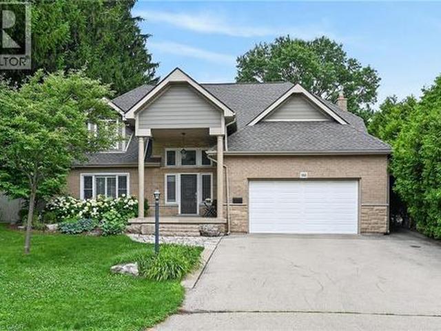 161 Lloyminn Avenue, Ancaster, ON, L9G 1H7 Luxury House for sale | Listing ID 40846 | Royal LePage Carriage Trade Luxury Properties