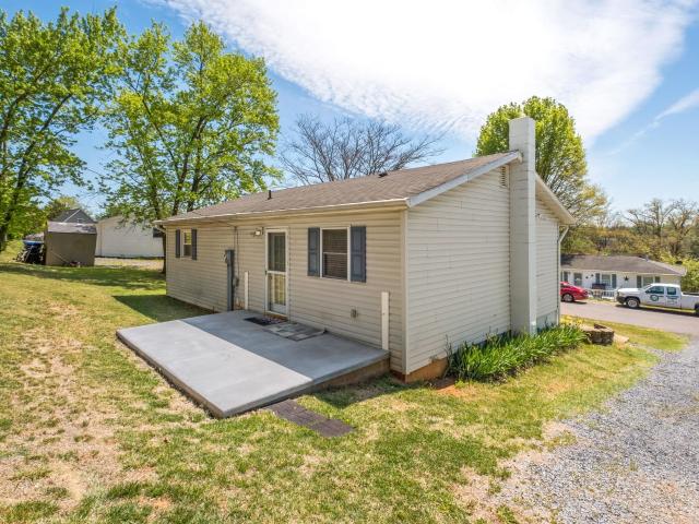 161 riverside dr e