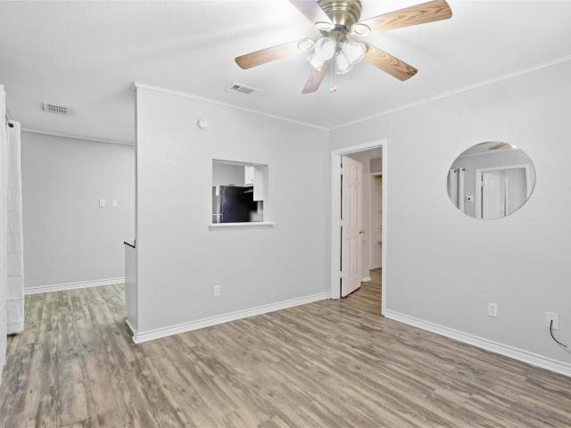 1624 Aquarena Springs Dr # B114