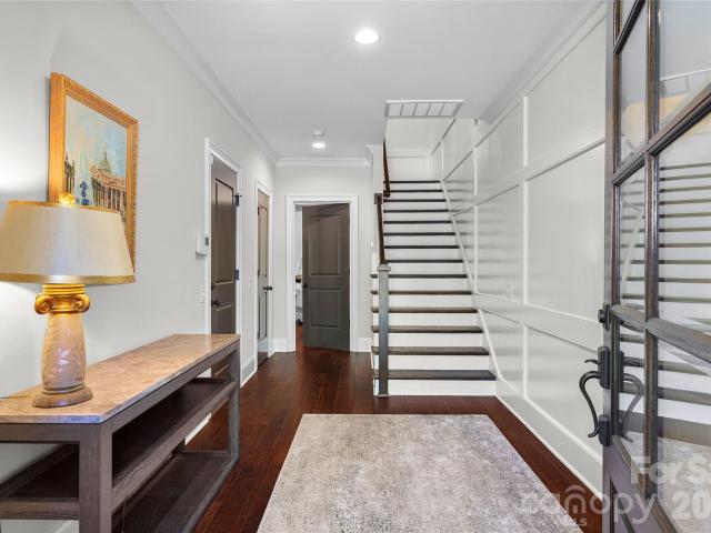 1624 Lombardy Circle