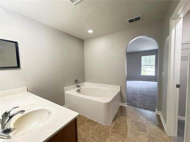 1624 Sterns Dr, Leesburg, FL 34748 | MLS #O6425