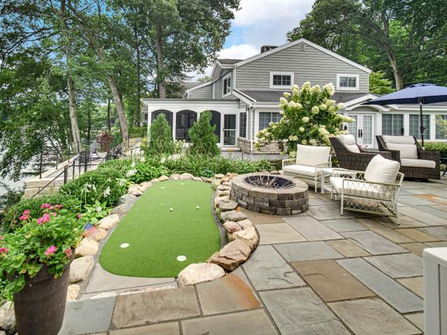16258 Dogwood Lane