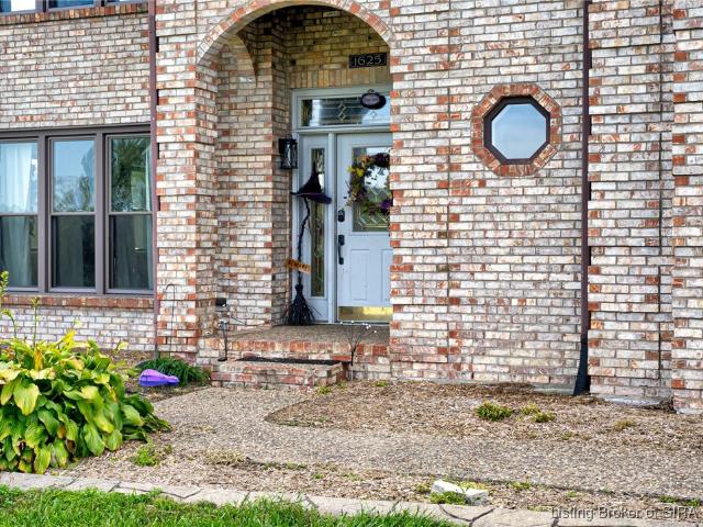 1625 Old State Road