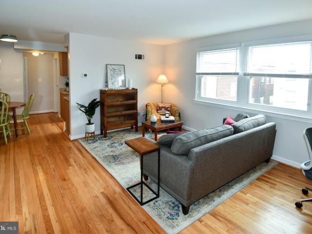 1627 Massachusetts Ave SE, Unit 302, Washington, DC 20003 | MLS #DCDC2264