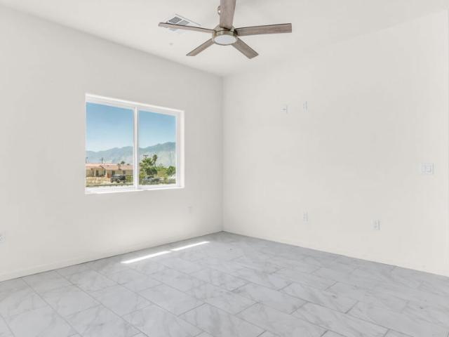 16288 Avenida Rambla
