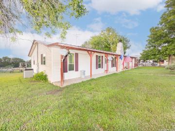 1628 County Road 357, Utopia, TX 78884 | MLS #1877