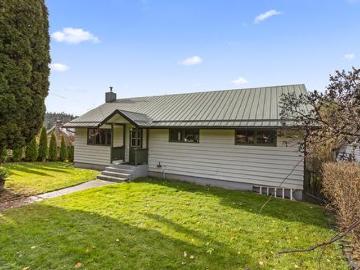 1629 Ainsworth Avenue, Riondel, BC, V0B 2B0 house for sale | Listing ID 10368 | Royal LePage