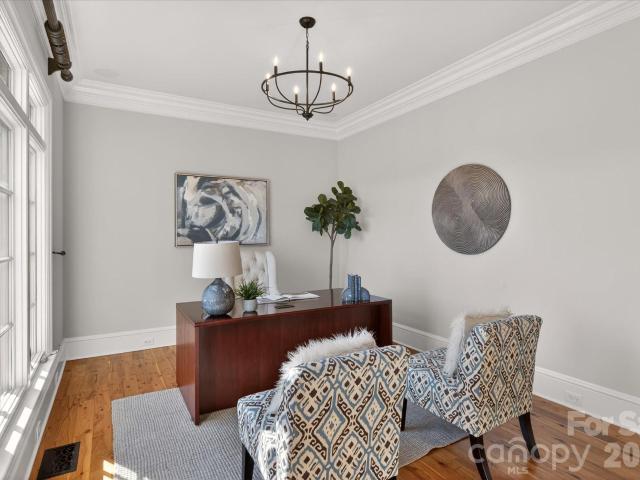 1629 Lookout Circle