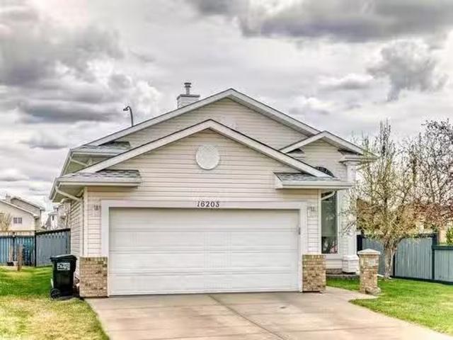 16203 83 Street, Edmonton, AB, T5Z 3L5 house for sale Listi.