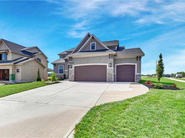 16204 S Twilight Ln, Olathe, KS 66062 | MLS #2570