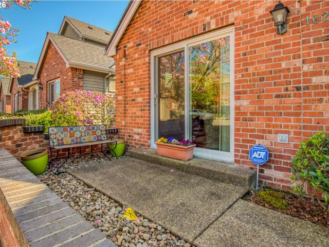1620 NE Glisan St, Portland, OR 97232 | MLS #436410