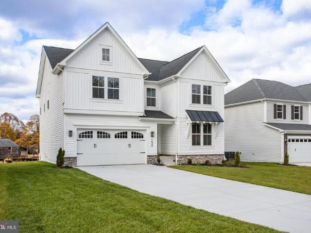 1620 Shady Tree Court
