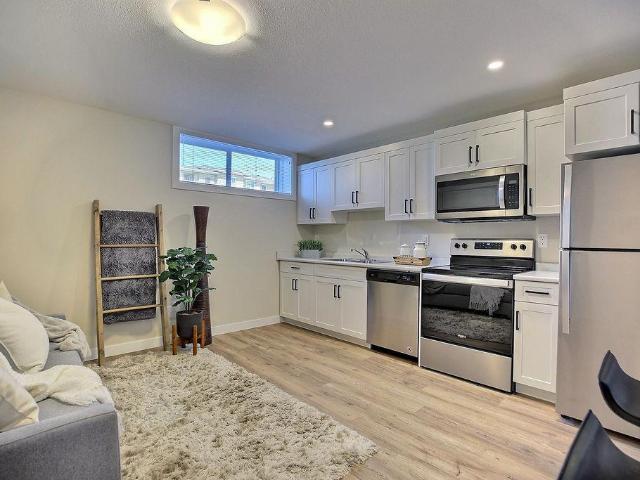 162/168 Chuka 162 2900 George Street Townhouses 1 Bedroom Lower Suite AF Townhome for Rent