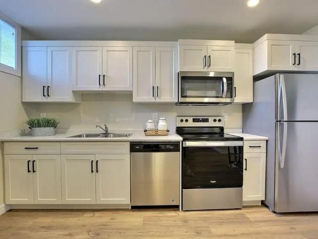162/168 Chuka 162 2900 George Street Townhouses — 2 Bedroom Lower Suite