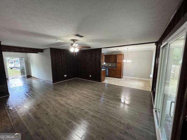 1621 Meadowood Drive