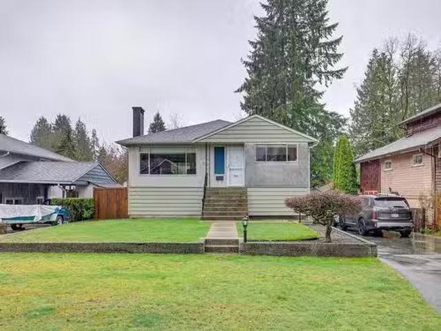 1621 Draycott Road, North Vancouver, BC, V7J 1W3 house for s.