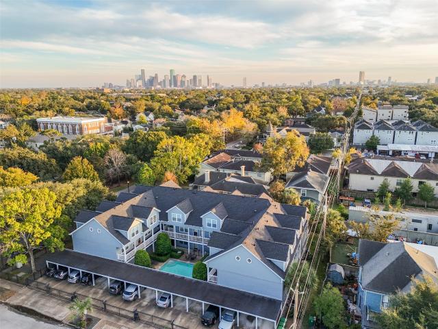 1621 Heights Boulevard 3