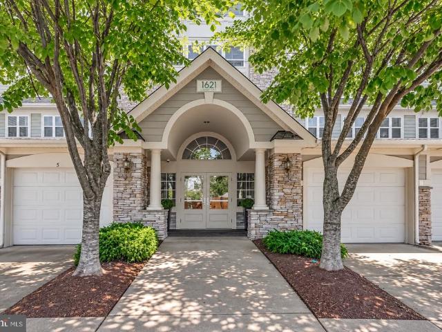 1621 Ladue Court # 204
