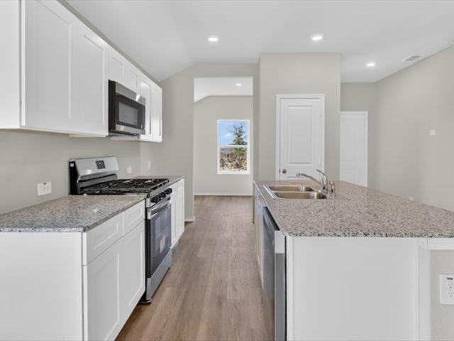 1621 Tin Roof Road