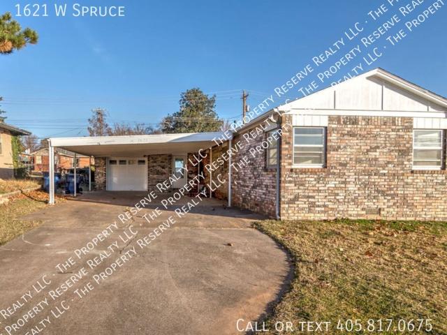 1621 W Spruce, 4 beds, 2 full baths