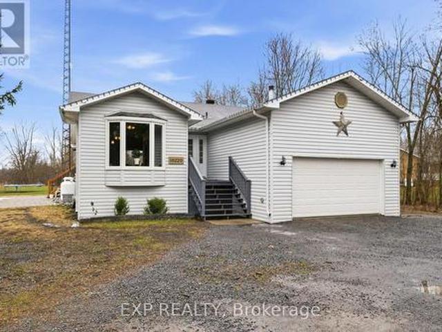 16220 Northfield Road, South Stormont, ON, K0C 1R0 house for sale | Listing ID X13000 | Royal LePage