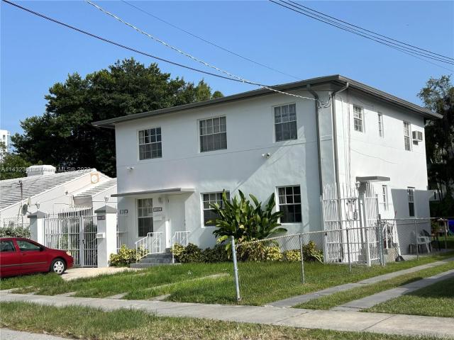 1622 Southwest 21st St, 2 beds, 1 full bath