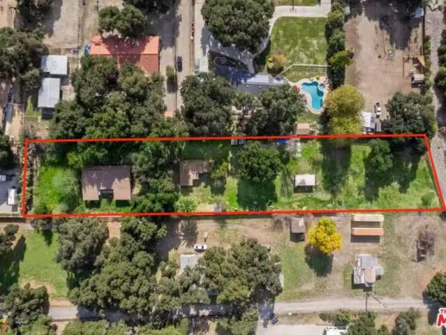 16235 VALLEY RANCH RD, CANYON COUNTRY, CA 91387