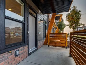 Townhouse for sale in Royal Gardens - Patio