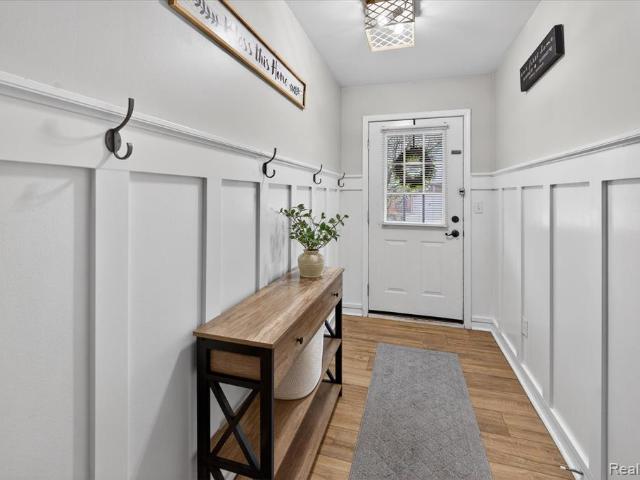 1623 Red Hickory Court