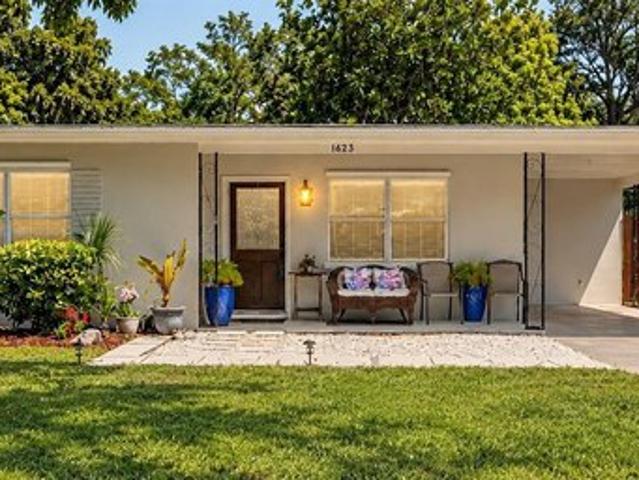 1623 San Mateo Dr, Dunedin, FL 34698