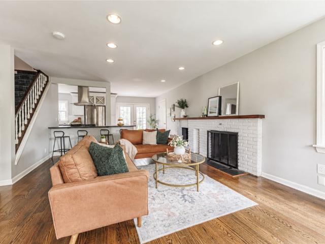 162 Clovercrest Drive