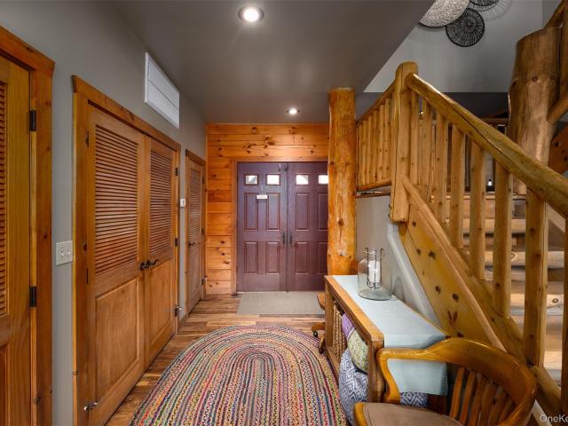162 Crum Elbow Road