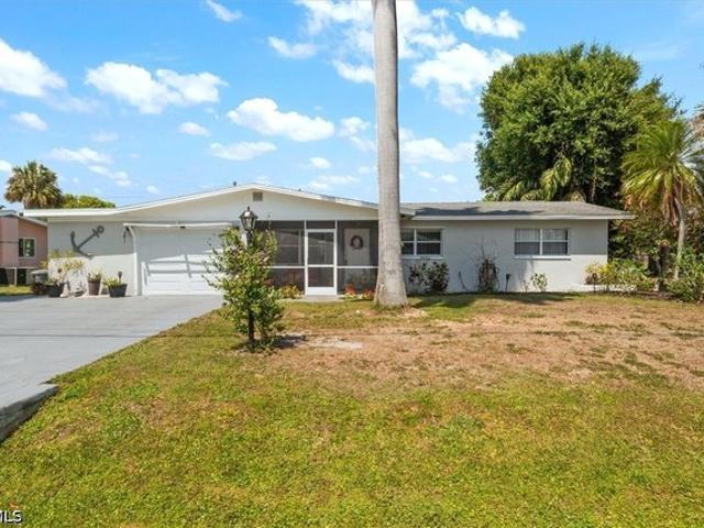 162 Brooks Rd, North Fort Myers, FL 33917