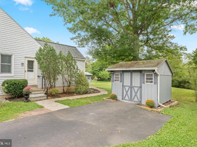 162 Maple Avenue