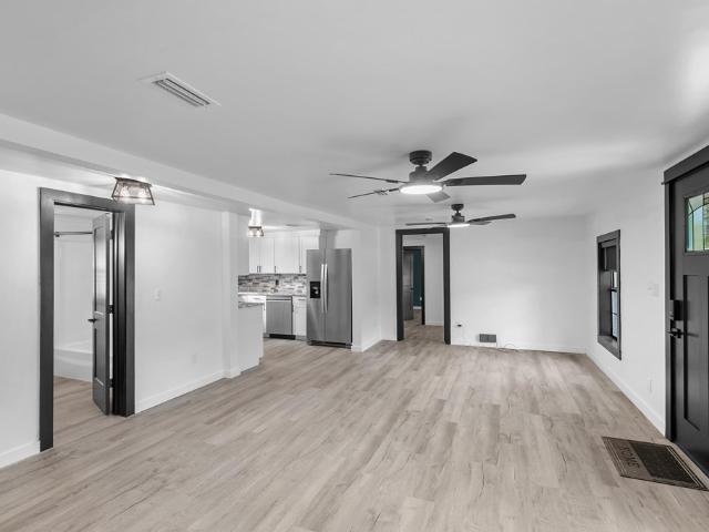 162 S Jackson Ave