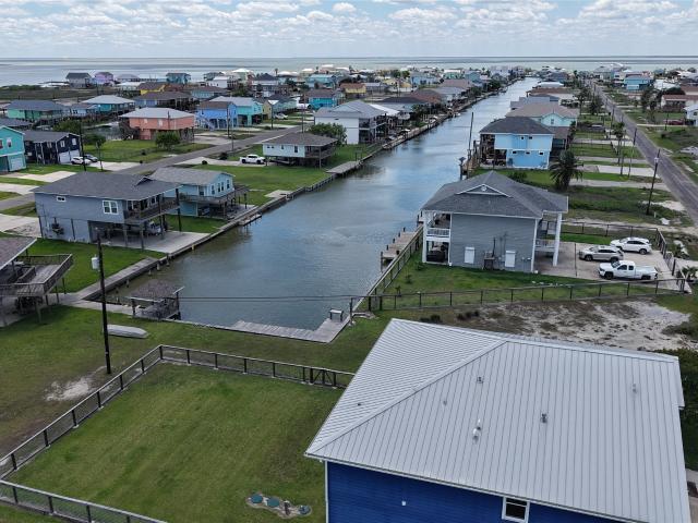 162 Sailfish Dr, Rockport, TX 78382 | MLS #52990