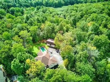 162 Rue Du Sanctuaire, Saint Colomban, QC, J5K 2T4 house for.