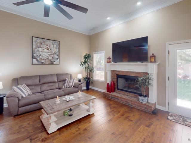 162 Waterford Way